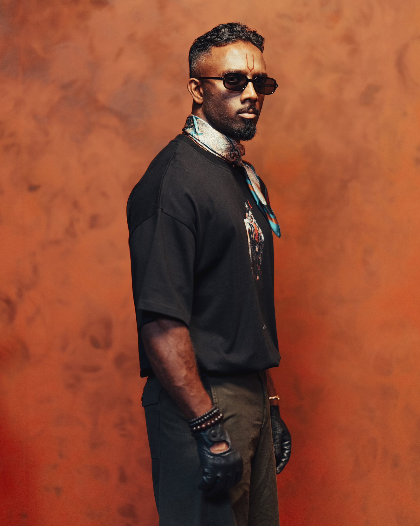 Elephant Chola T-shirt - Black